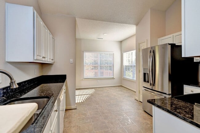 Building Photo - Peaceful Retreat in Willow Lakes