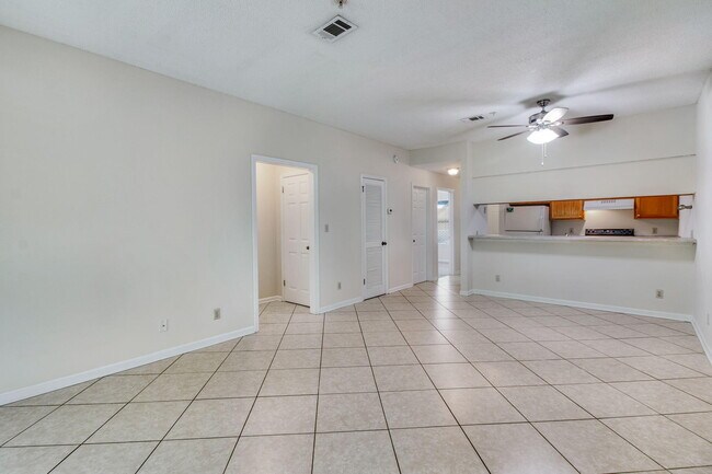 Building Photo - 200 Sandestin Ln