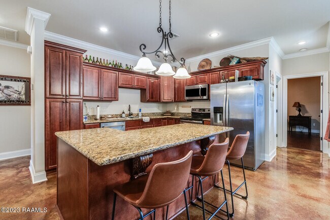 Building Photo - 205 Churchill Dr