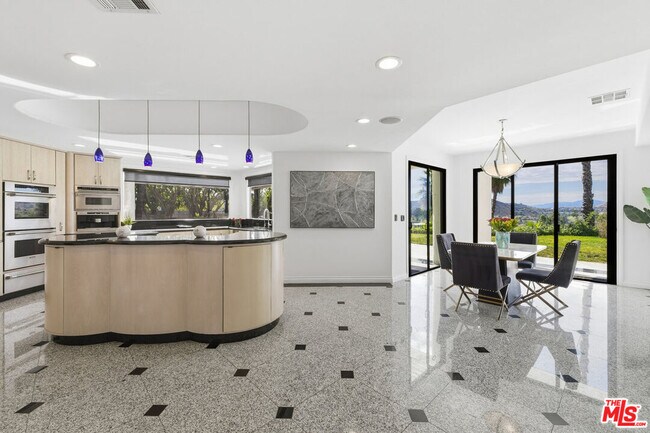 Building Photo - 24366 La Masina Ct