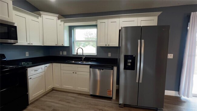 Building Photo - 3709 W Wilhelm St