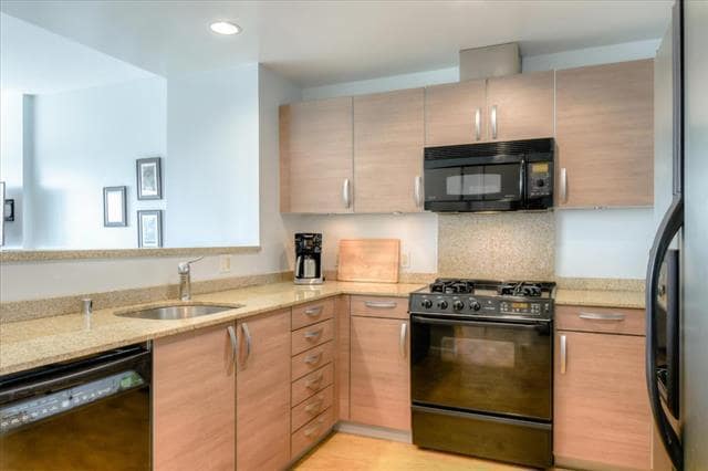 Building Photo - 1 Mandalay Pl