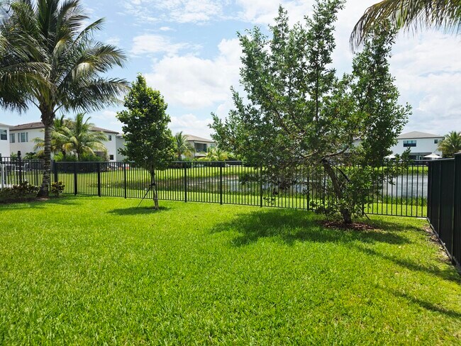 Building Photo - 8068 Laurel Falls Dr