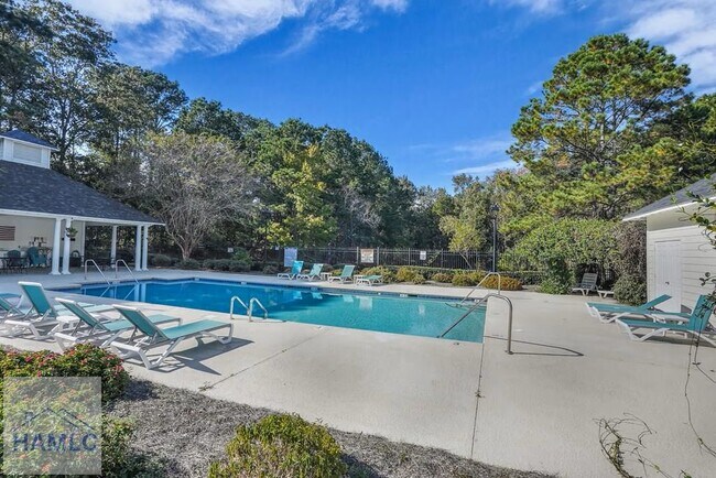 Building Photo - 22 Avocet Way