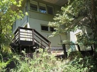 Building Photo - 98 Briar Rd