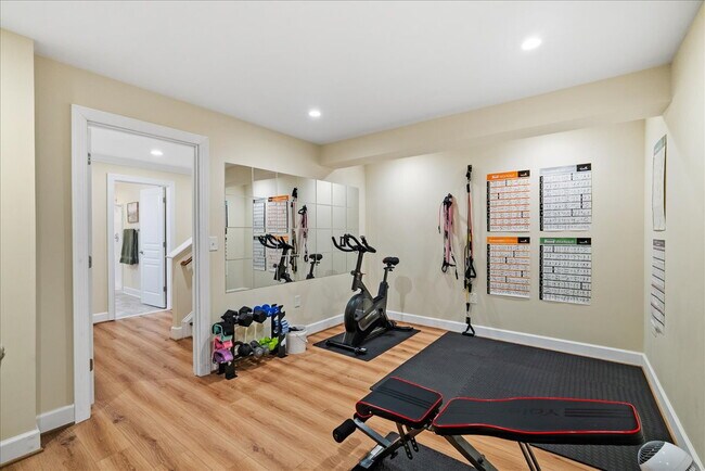 Building Photo - Elegant Single-Family Residence with Upscale Finishes in Amenity-Rich Community