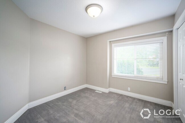 Building Photo - 9385 Tortellini Dr