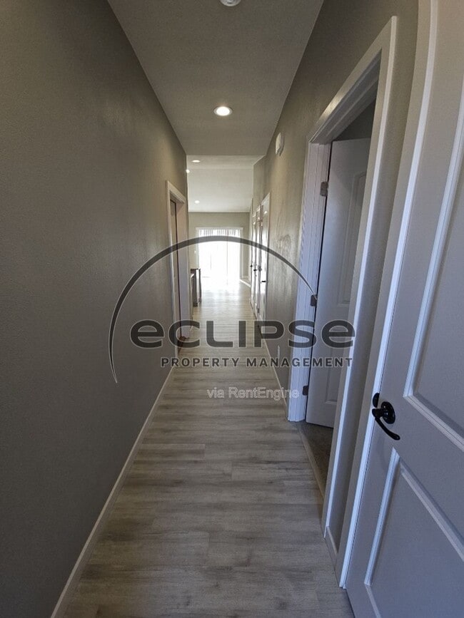 Building Photo - 507 Crestone Ave
