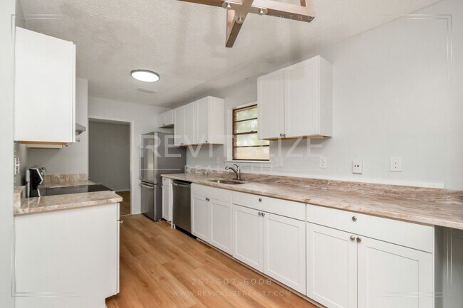 Building Photo - 5728 Post Oak Ct