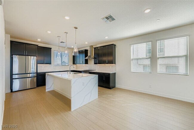 Building Photo - 11737 Stone Curlew Ave