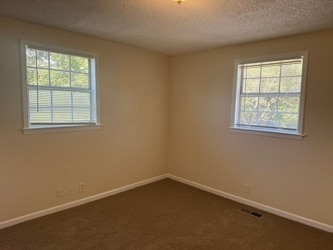 Building Photo - 7482 Harrow Dr