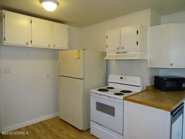 Building Photo - 406 Nelson Dr