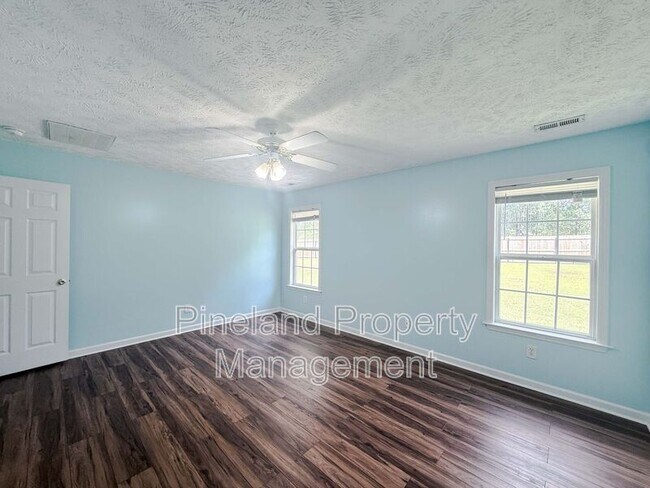 Building Photo - 219 Woodland Dr