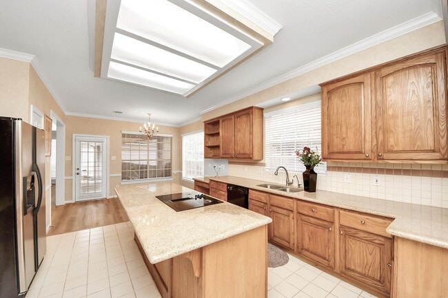 Building Photo - 4418 Bermuda Dr