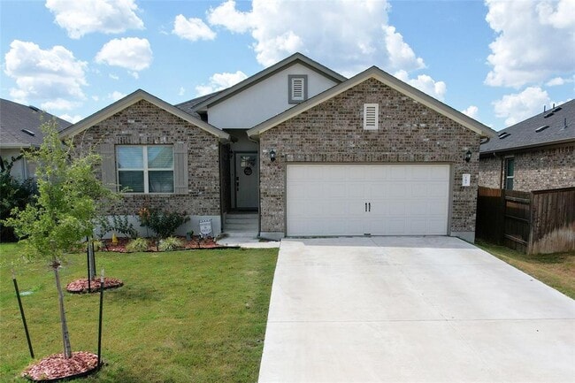 Primary Photo - 145 Hackberry Ln