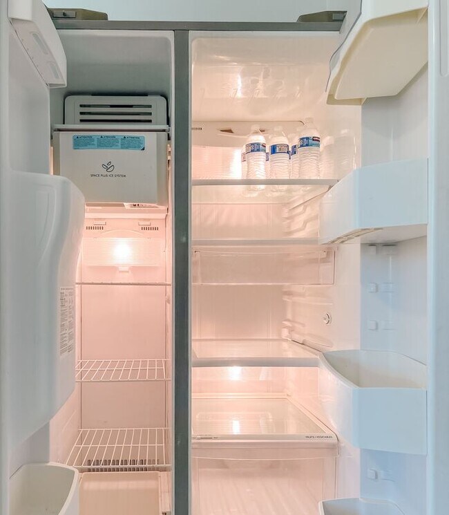 Building Photo - Cozy 2BR Home with Bright Interior & Relaxing Patio