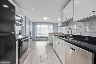 Building Photo - 549 Florida Ave