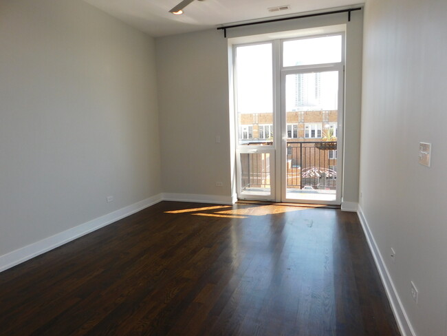 Building Photo - 5139 N Broadway