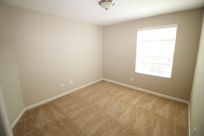 Building Photo - Cute Home in Fresno!
