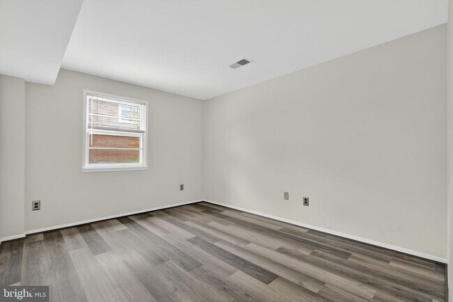 Building Photo - 13719 McGill Dr