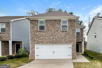 Building Photo - 1871 Simmons Ln