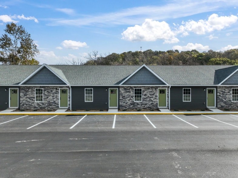 Building Photo - 143 Dixon Dr