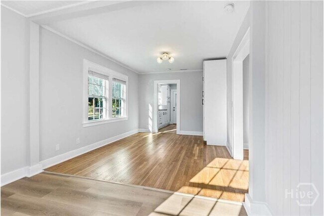 Building Photo - 2140 E 42nd St