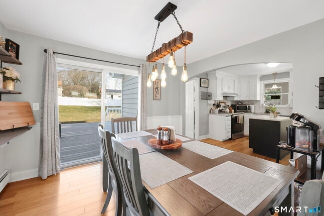 Building Photo - 829 Wells Rd