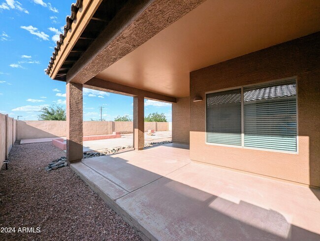 Building Photo - 1530 E Branham Ln