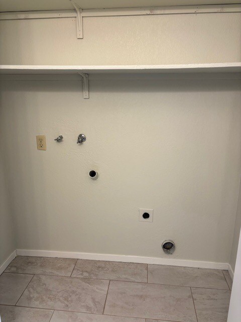 Laundry Hook-Ups - 445 Almond Dr