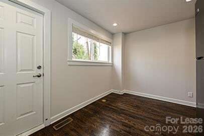 Building Photo - 215 S Gardner Ave