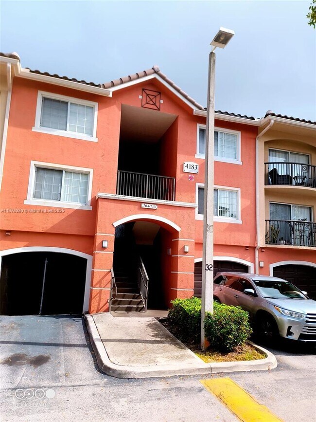 Primary Photo - 4183 N Haverhill Rd