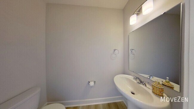 Building Photo - 327 Hollenbeck Pl