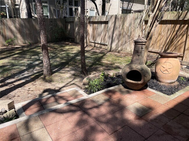 Building Photo - 15 Wineberry Pl