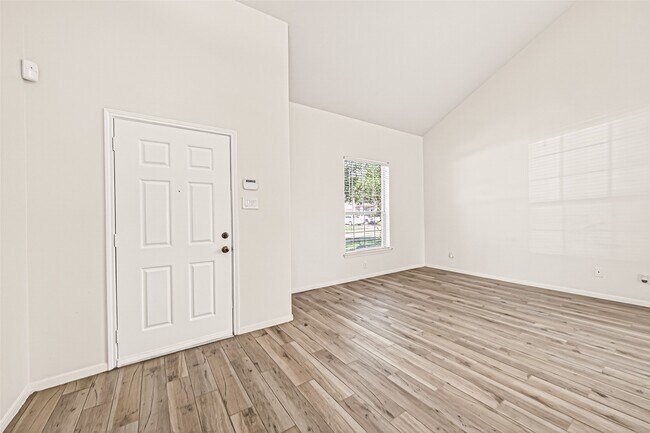 Building Photo - 25135 Florina Ranch Dr