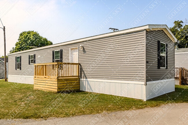 Building Photo - 804 W 15th St