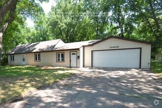 Building Photo - 10905 Irwin Ave S