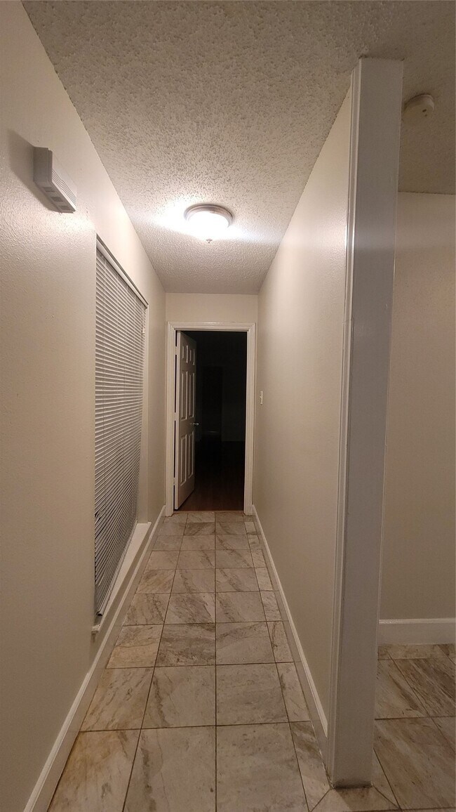 Building Photo - 14714 Ridgechase Ln