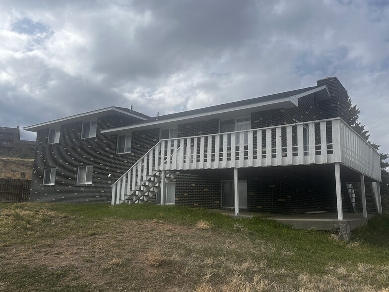 Building Photo - 2061 Royal Ct