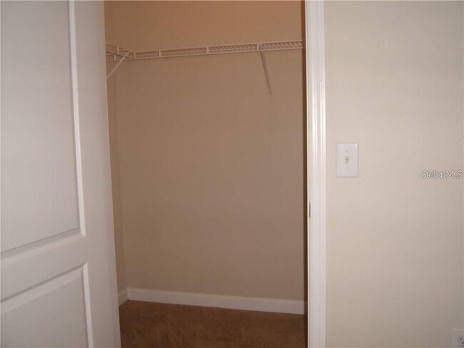 Building Photo - 8818 Villa View Cir