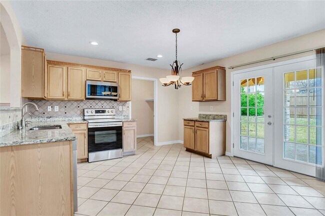 Building Photo - 1007 Lowndes Ln