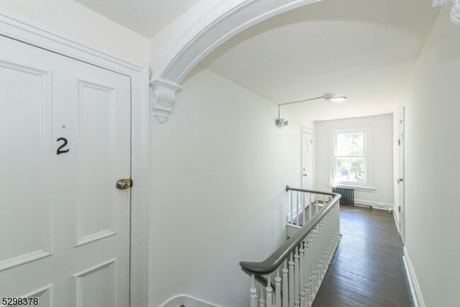 Building Photo - 54 Spruce St