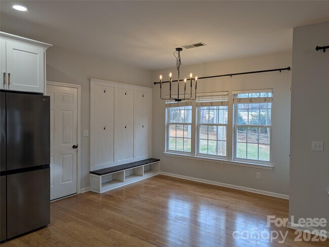 Building Photo - 1013 Muirfield Dr