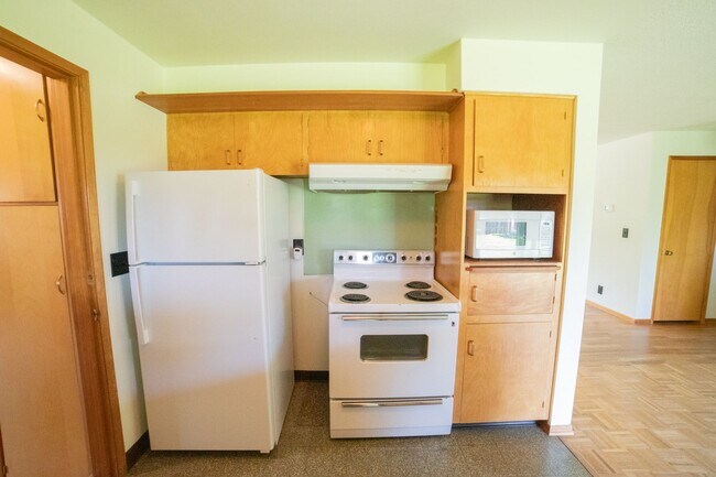 Building Photo - Large One Level Oregon City Home