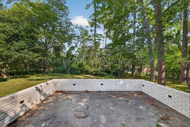 Building Photo - 3007 Stratford Dr