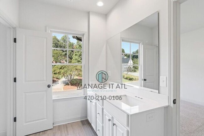 Building Photo - Beautiful 5 bedroom house in Suwanee. Lambert High School district!