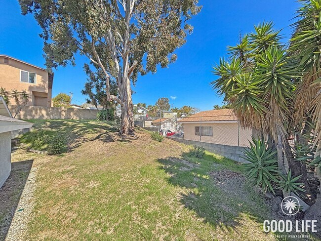 Building Photo - Beautiful 3BD/2BA House in Encanto W/ A/C, W/D, 2-Car Garage, Large Front & Backyard!