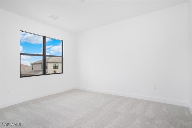 Building Photo - 12794 Woodbury Dr