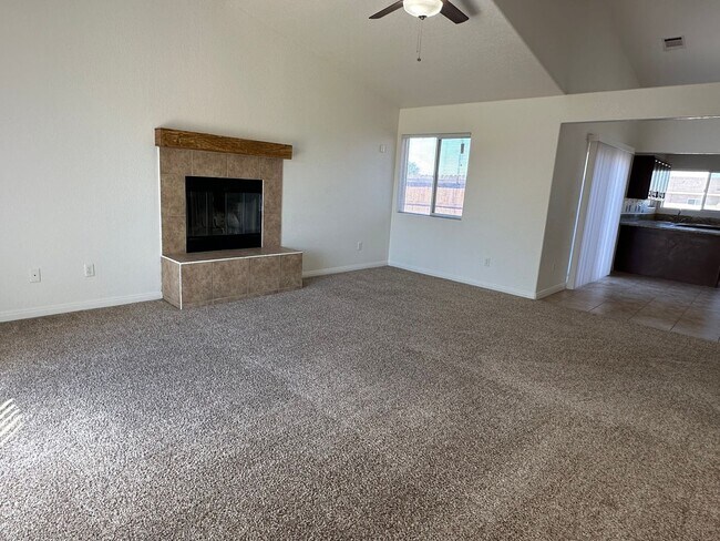 Building Photo - COMING SOON! 3+2+ Bonus Room with attached garage