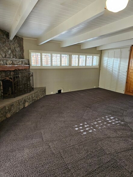 Building Photo - 707 N Lima St